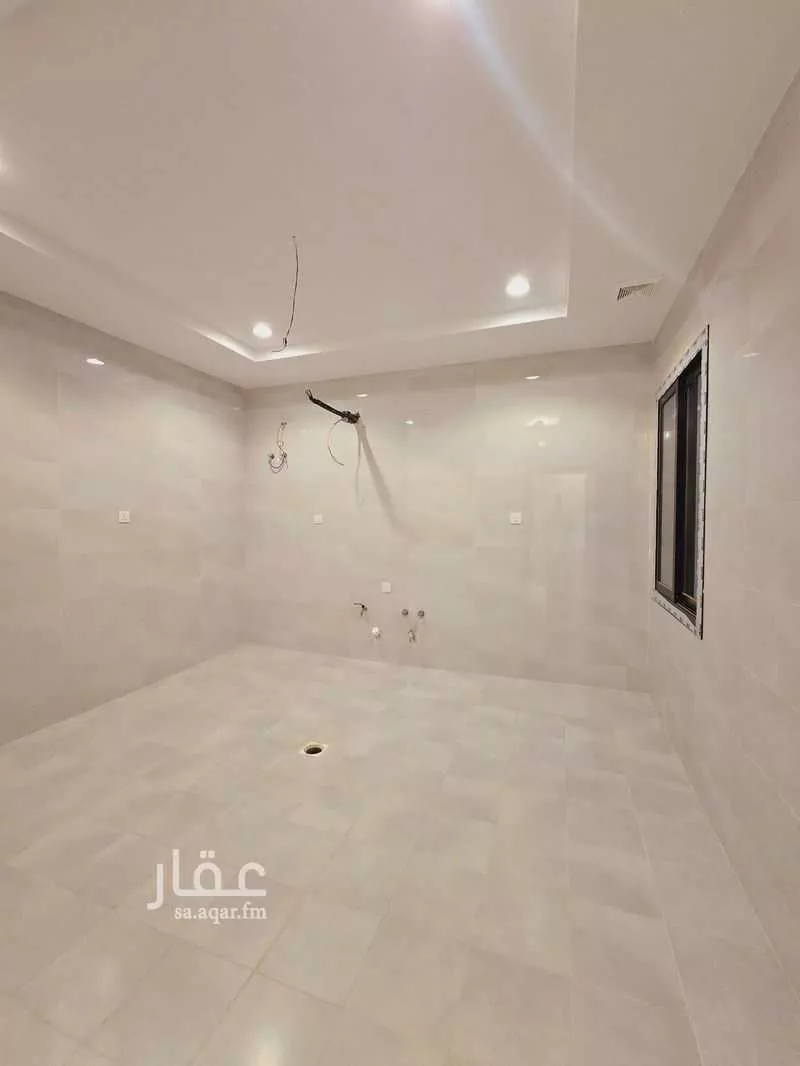 8 bedroom villa in Al Rahmaniyyah 3