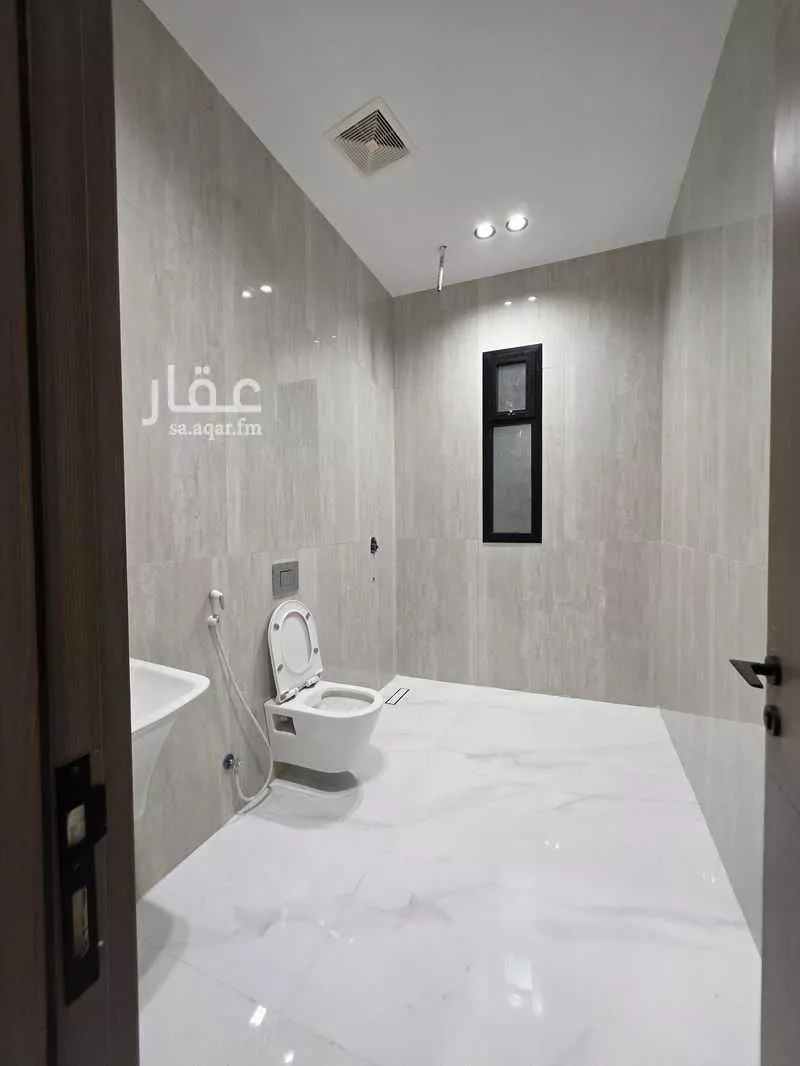 5 bedroom villa in Al Bashaer 13