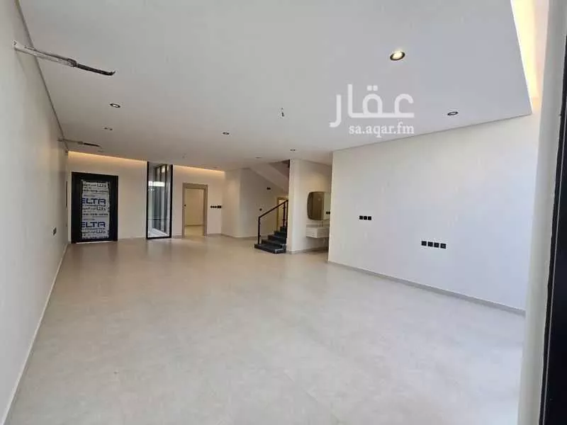 8 bedroom villa in Al Rahmaniyyah 2