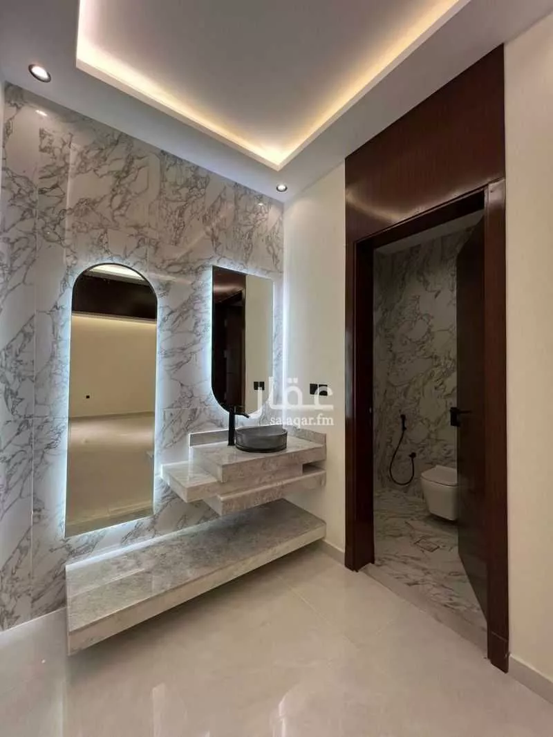 8 bedroom villa in Az Zomorod 7