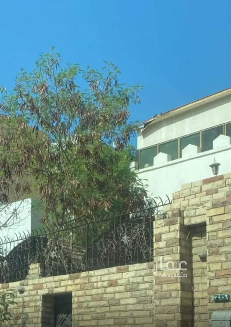 5 bedroom villa in Al Zahra 3