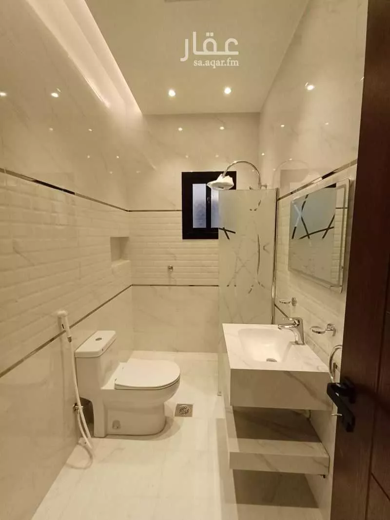 5 bedroom duplex in Taibah 5