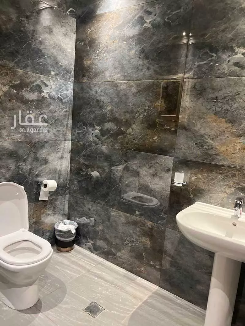 4 bedroom villa in Al Shati 4