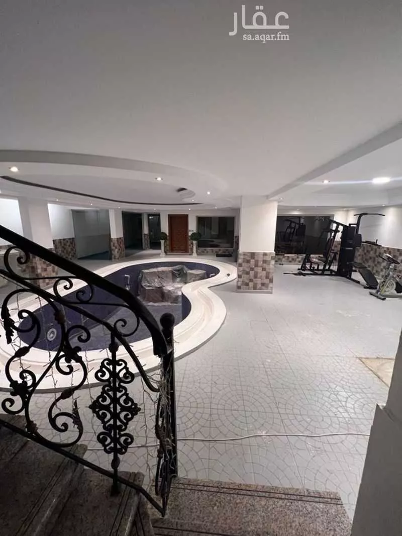4 bedroom villa in Al Shati 7