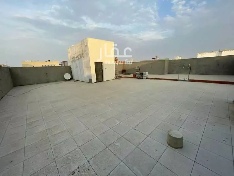 شقة 14 غرف في طيبة 14