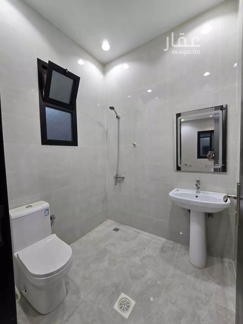5 bedroom villa in As Salhiyah 4