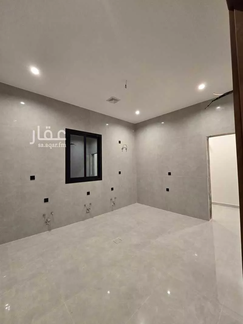 14 bedroom apartment in Al Bashaer 8