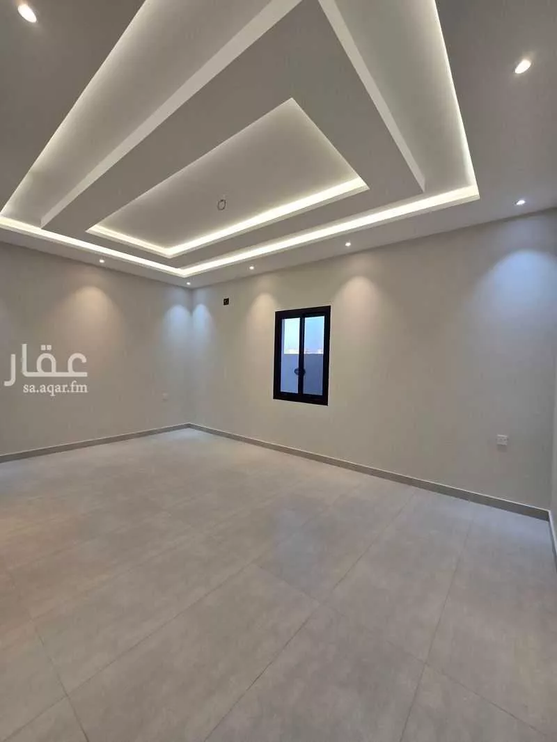 8 bedroom villa in Al Bashaer 6