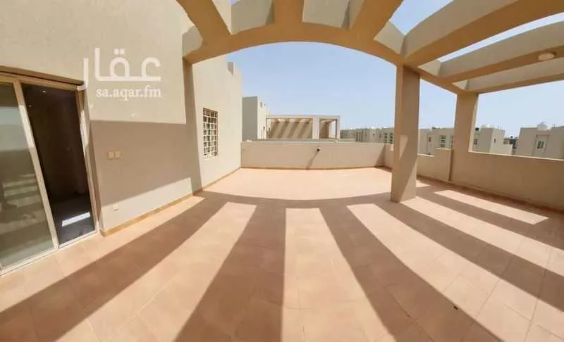 فيلا 6 غرف في الزمرد 8