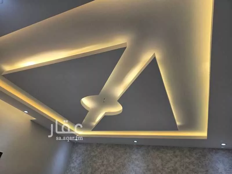 فيلا 5 غرف في البوادي 12