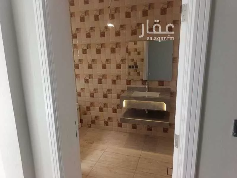 فيلا 5 غرف في الياقوت 4