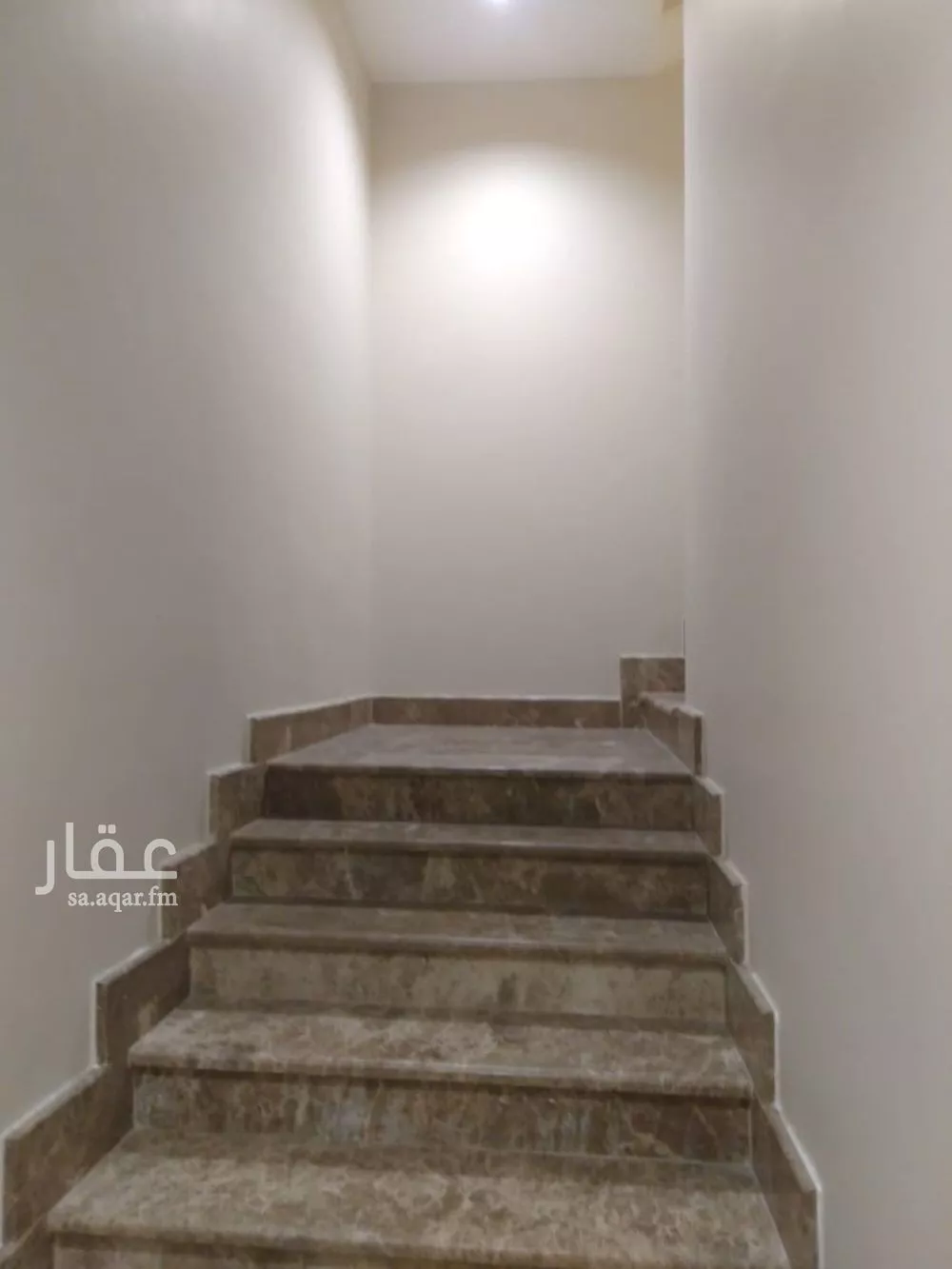 فيلا 8 غرف في الزمرد 13