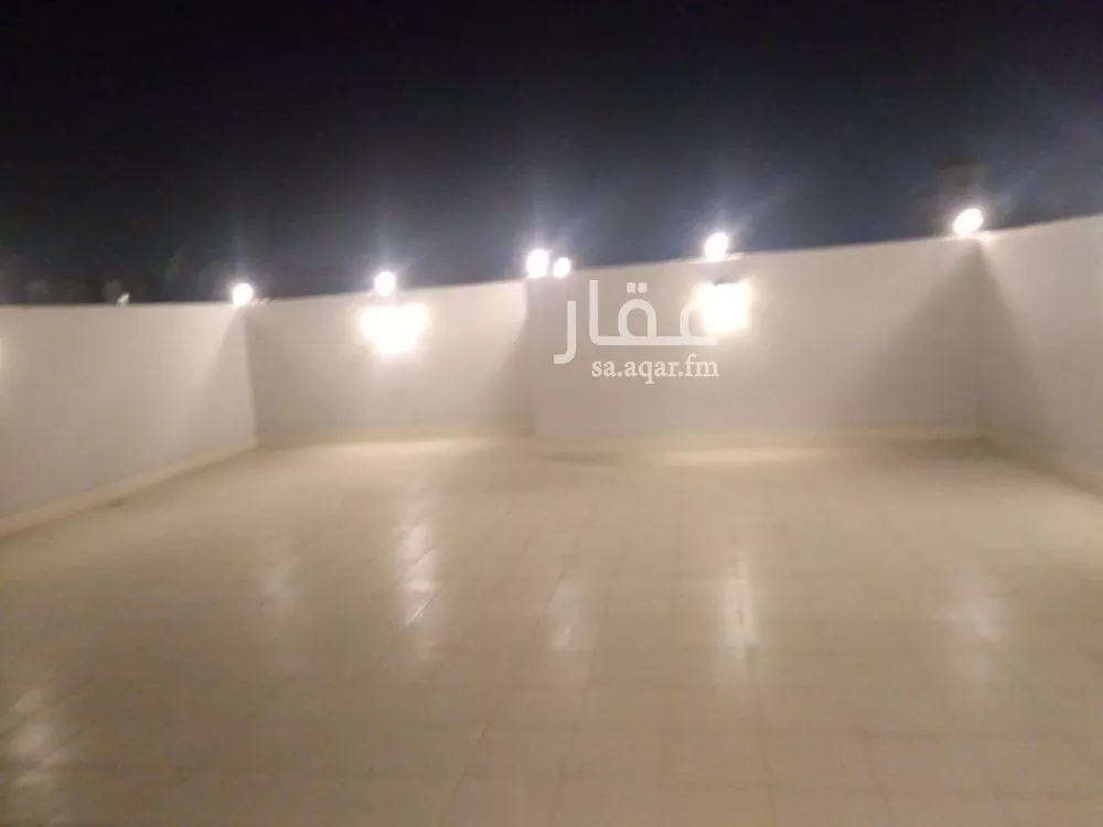 فيلا 8 غرف في الزمرد 24