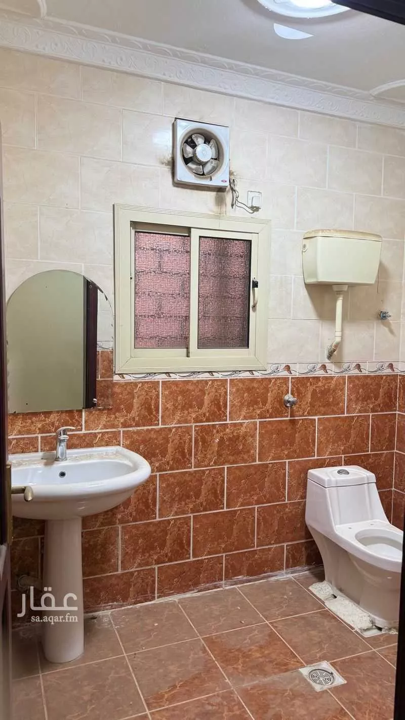 4 bedroom apartment in Al Difa, Madinah 5