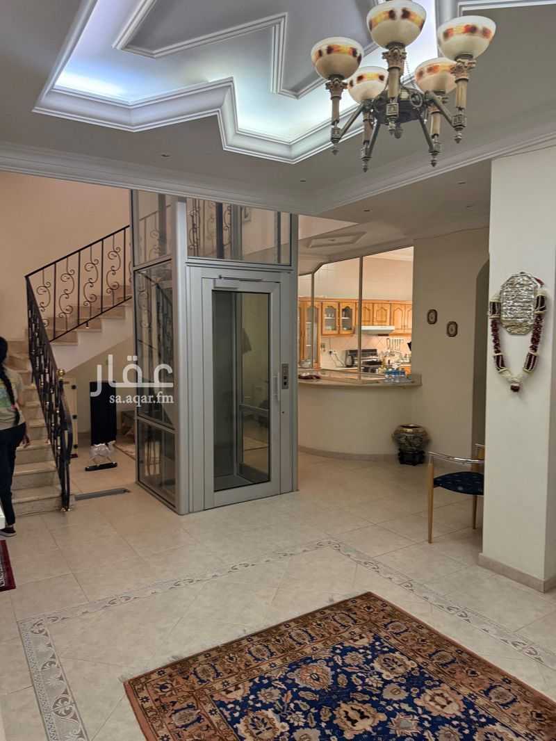 8 bedroom villa in Al Zahra, Jeddah 9