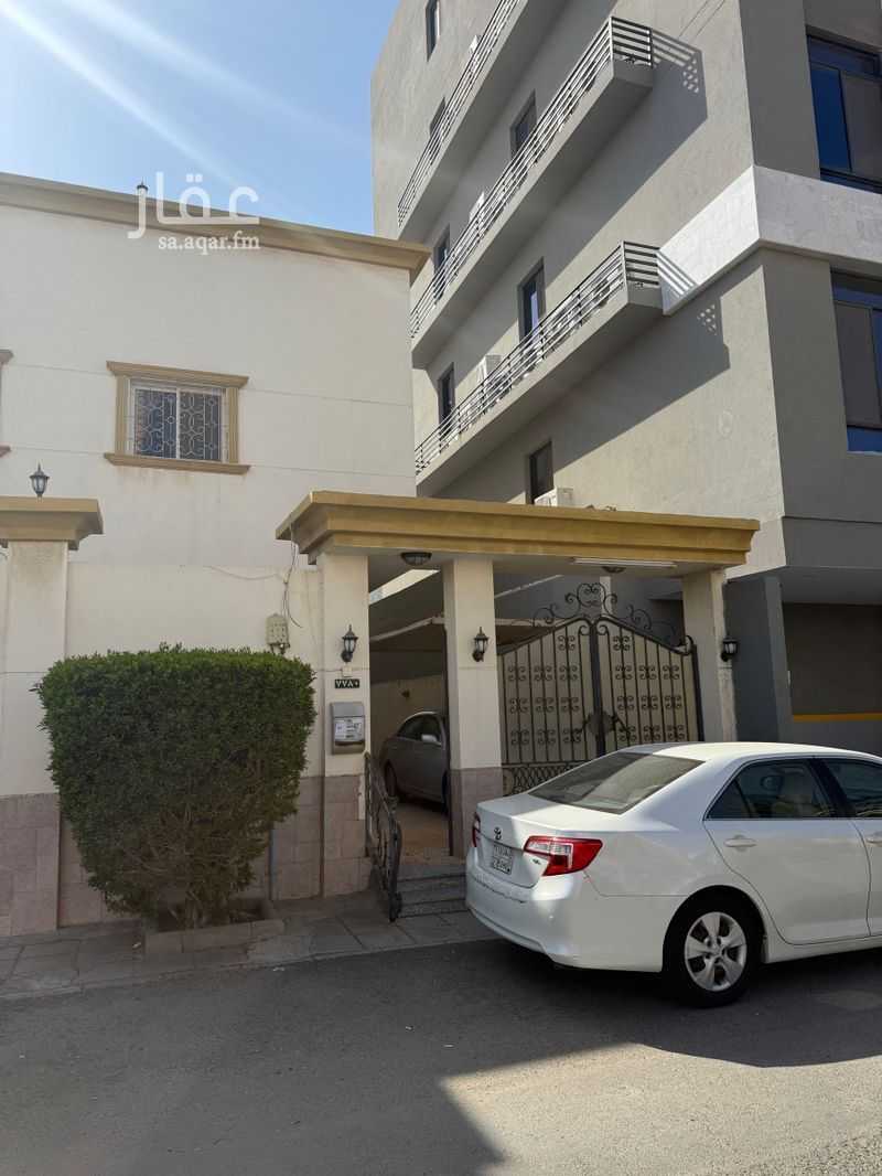 8 bedroom villa in Al Zahra, Jeddah 2