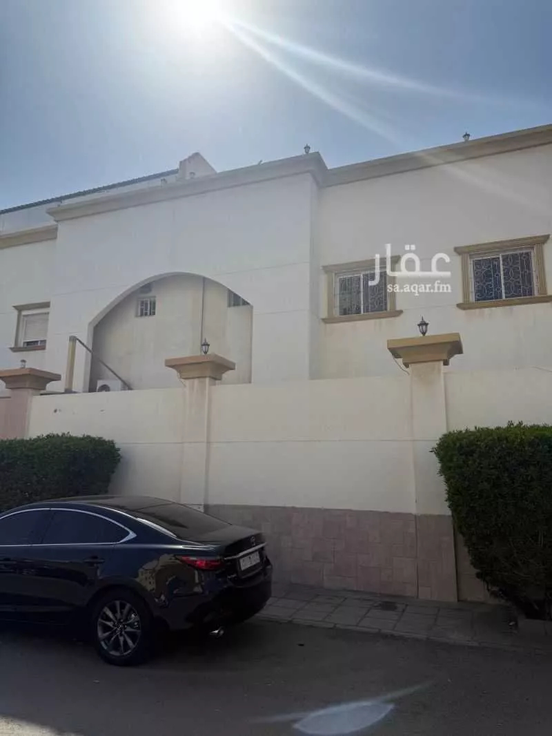 8 bedroom villa in Al Zahra, Jeddah 4