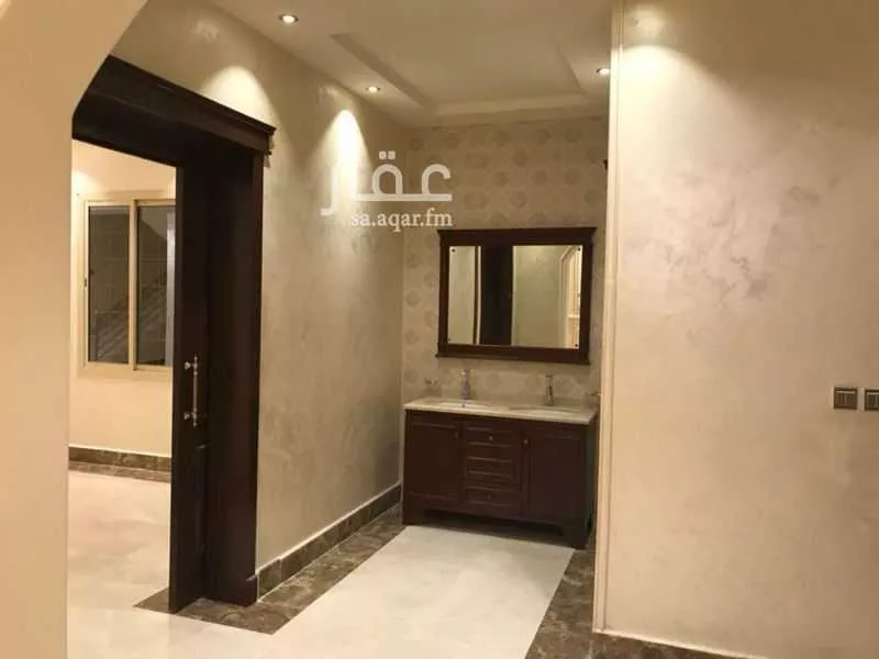 9 bedroom villa in Al Yaqout 12