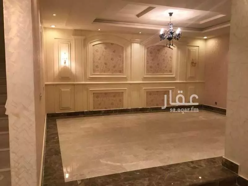 9 bedroom villa in Al Yaqout 4