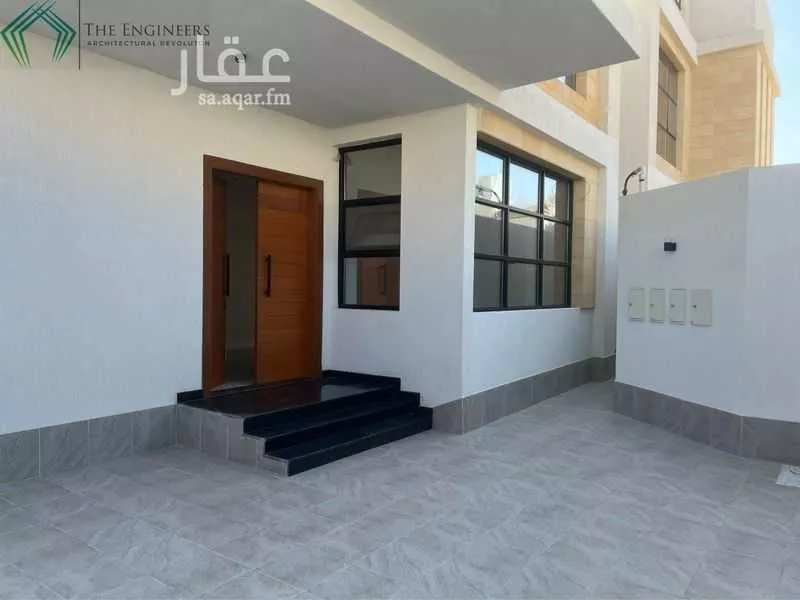 6 bedroom villa in Az Zomorod 3