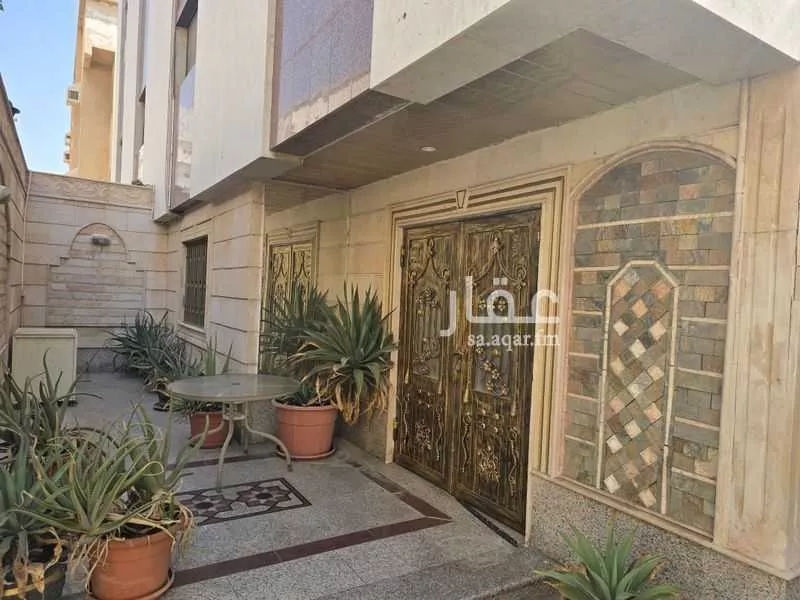 5 bedroom villa in Al Bawadi 12