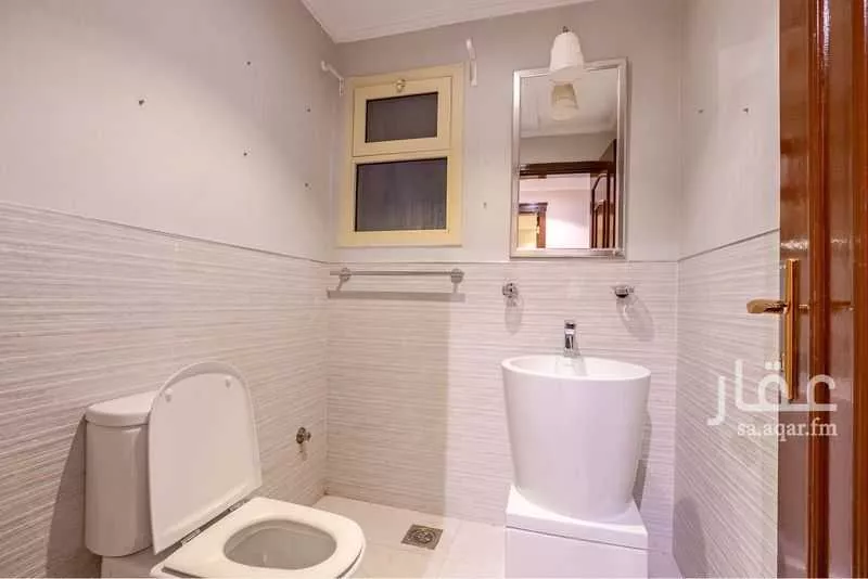 6 bedroom villa in Al Khalidiyyah 14
