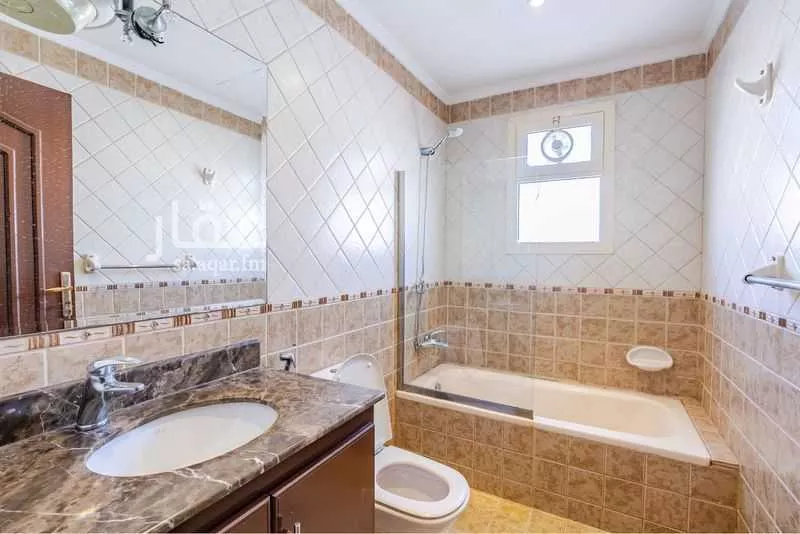 6 bedroom villa in Al Khalidiyyah 24