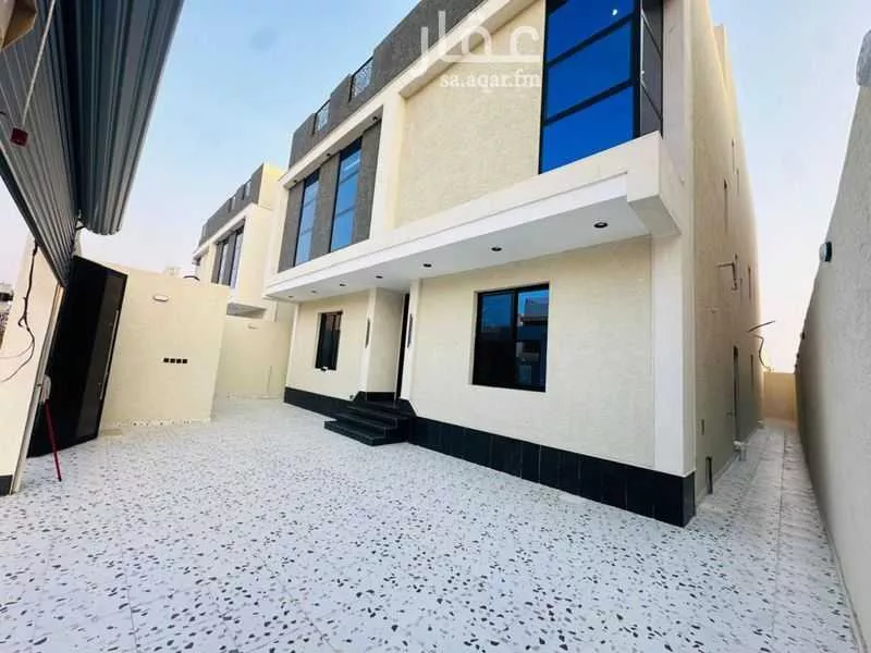 16 bedroom villa in As Salhiyah 4