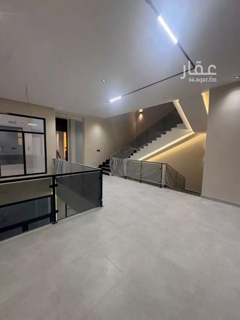 8 bedroom villa in Al Rahmaniyyah 3
