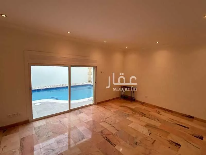 7 bedroom villa in Al Khalidiyyah 13