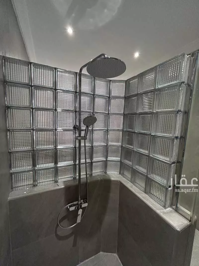 7 bedroom villa in Al Khalidiyyah 20