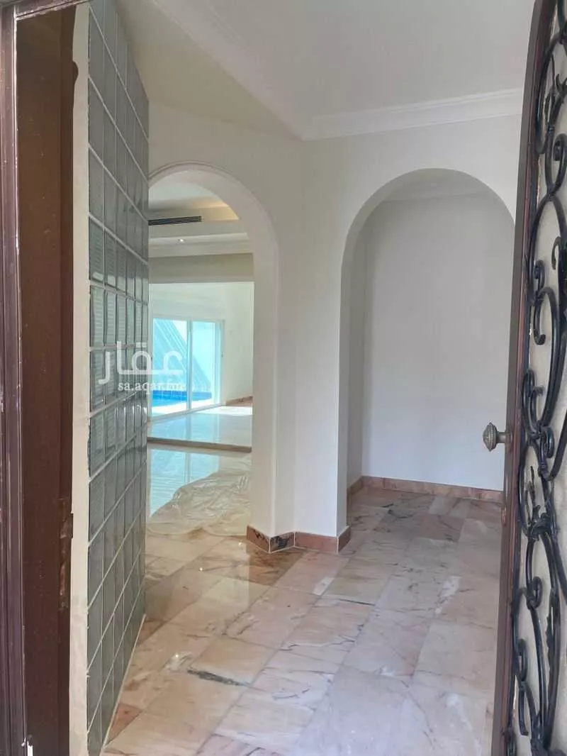 7 bedroom villa in Al Khalidiyyah 26
