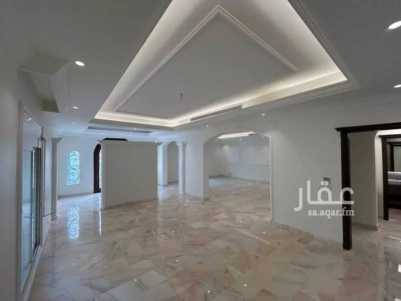 7 bedroom villa in Al Khalidiyyah 7