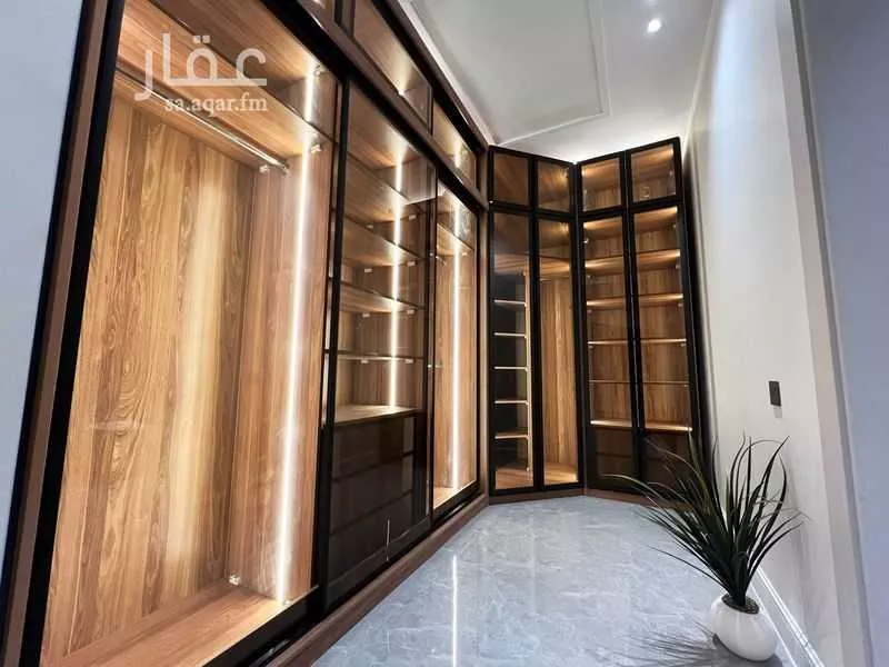 فيلا 6 غرف في الياقوت 10