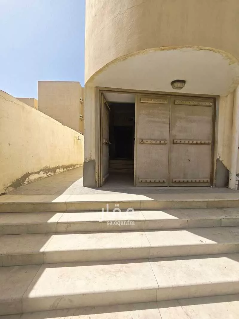 9 bedroom apartment in Umm Al Silm 6