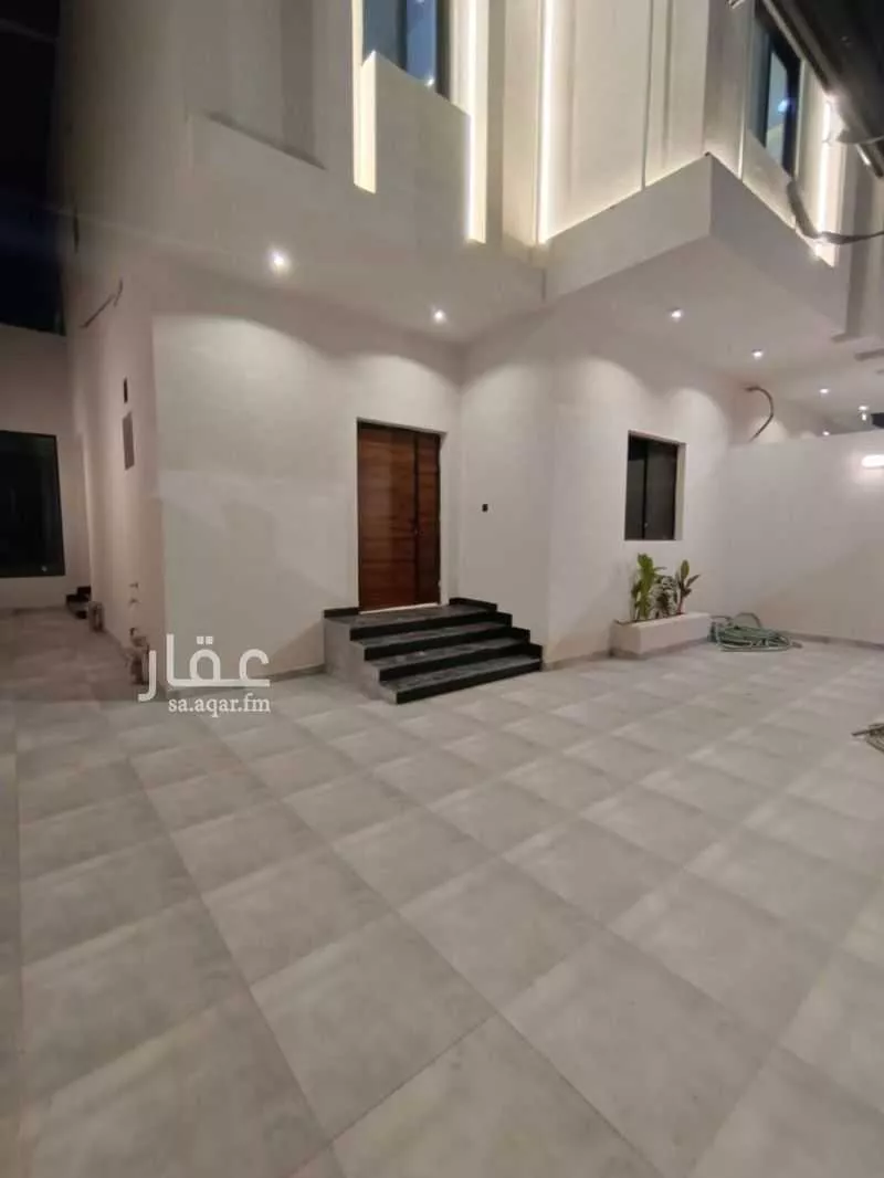 5 bedroom duplex in Jeddah 3
