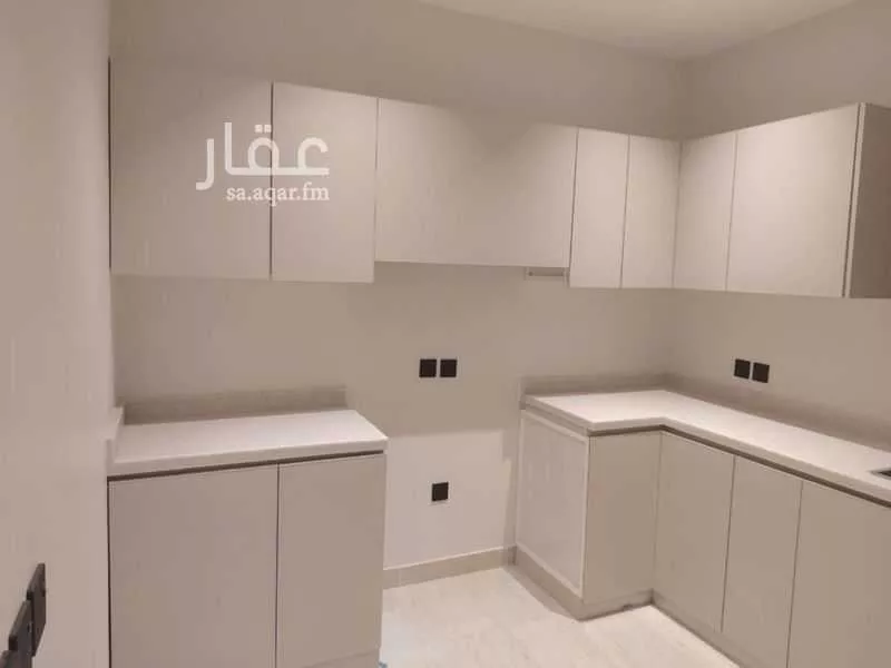 شقة 5 غرف في الحمرا 7