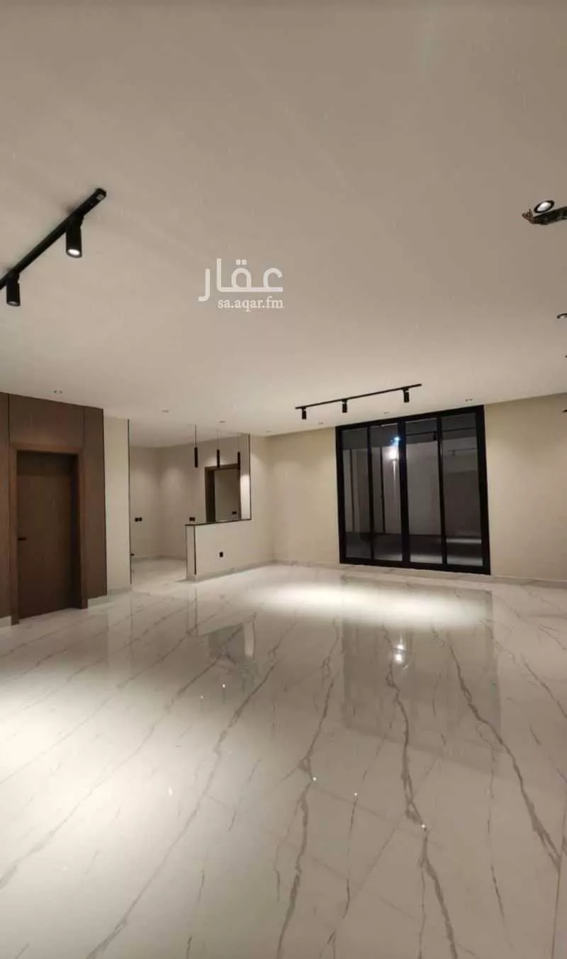 6 bedroom villa in Al Yaqout 16