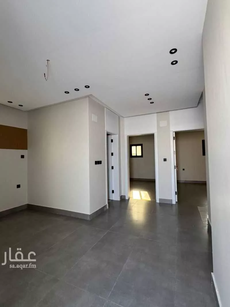 7 bedroom villa in Al Khumrah 5