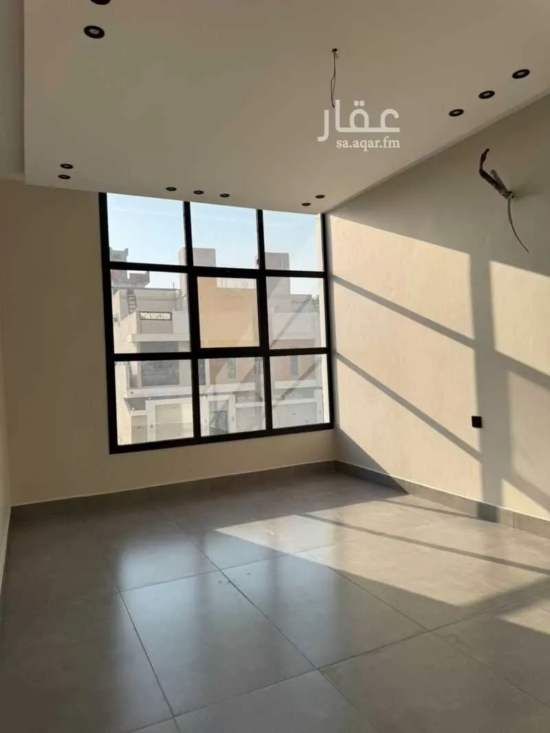 7 bedroom villa in Al Khumrah 6