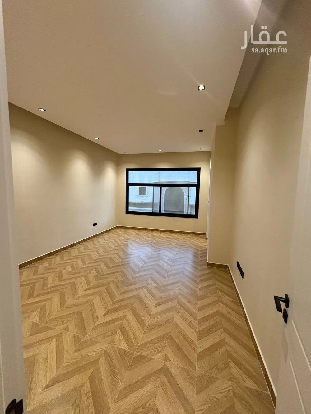 9 bedroom villa in Al Yaqout 17