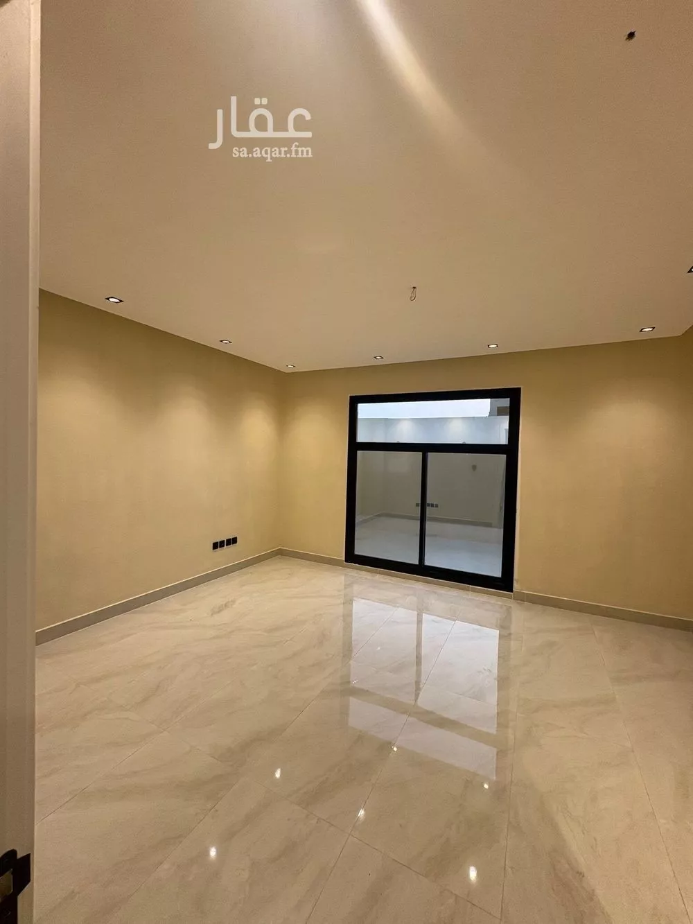 9 bedroom villa in Al Yaqout 3