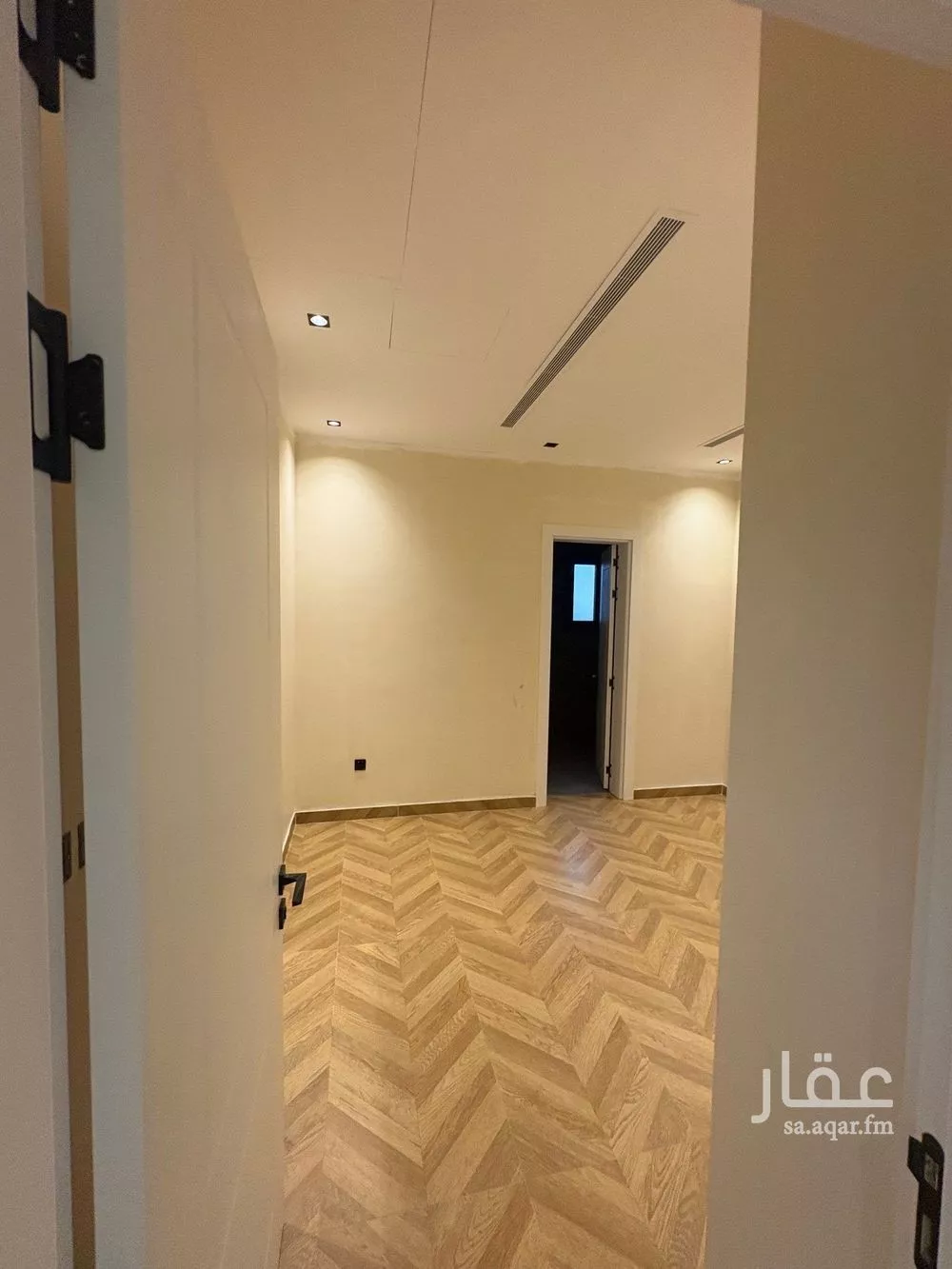 9 bedroom villa in Al Yaqout 8