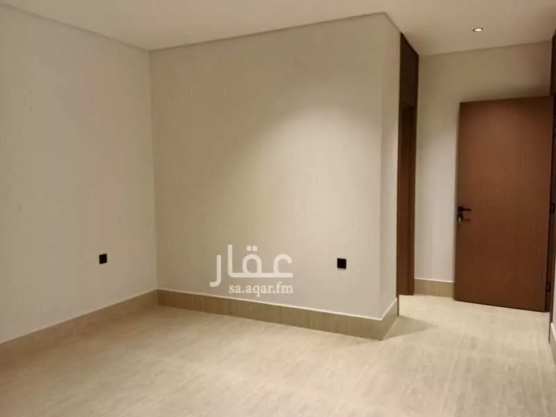 شقة 3 غرف في الخور 8