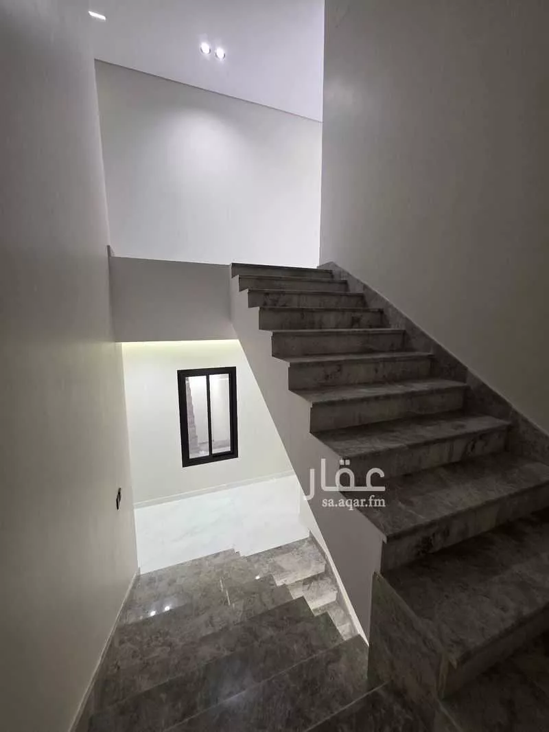 6 bedroom villa in As Salhiyah 21