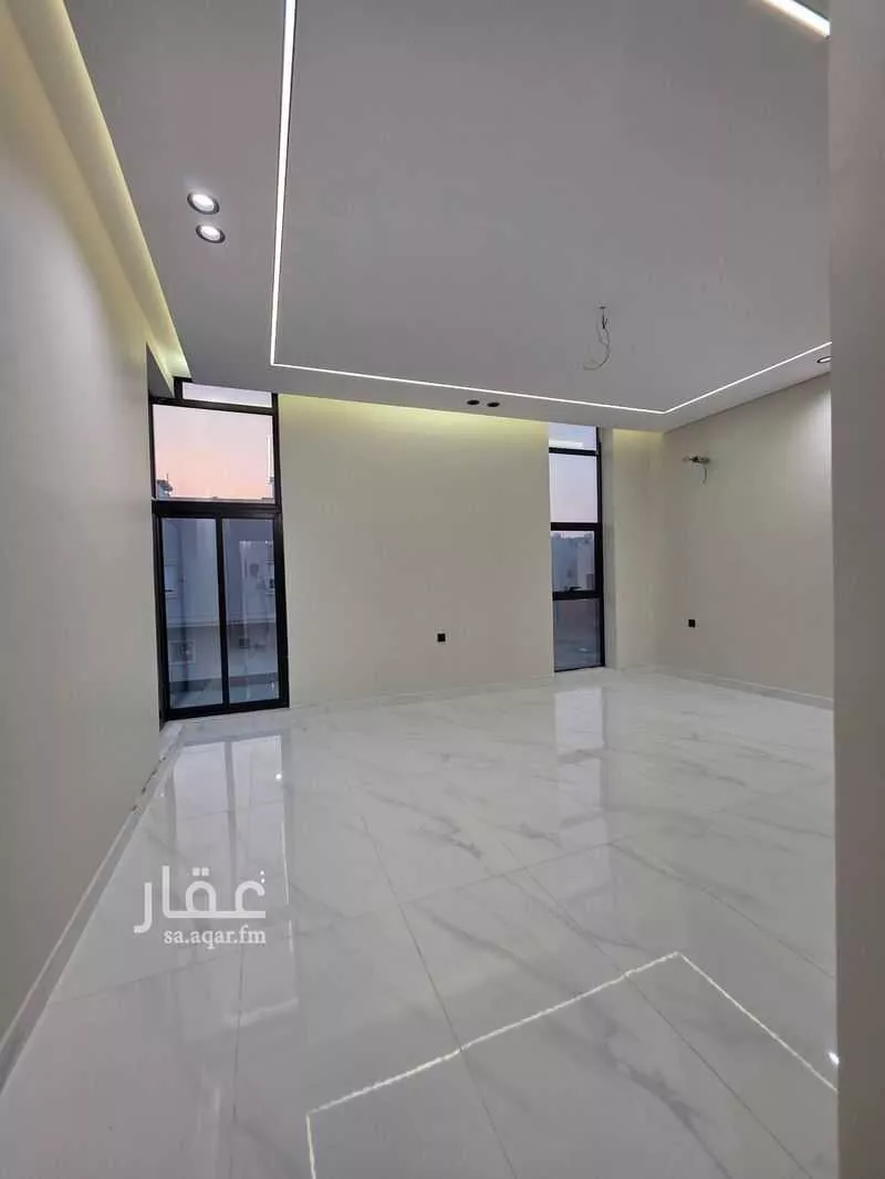 6 bedroom villa in As Salhiyah 9