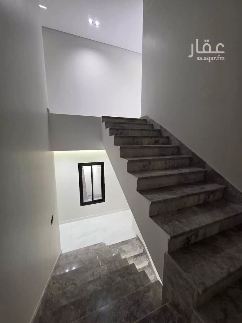 فيلا 6 غرف في الصالحية 17