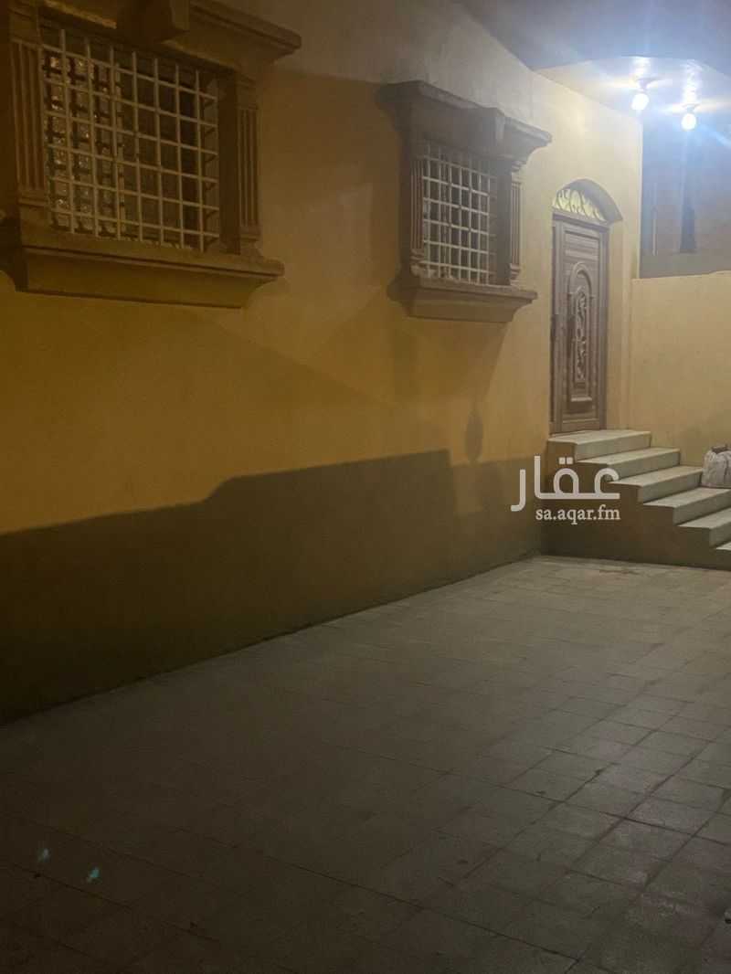 الطابق في القريقر