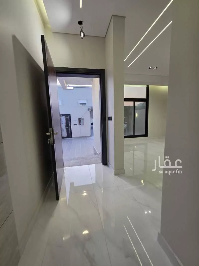 8 bedroom villa in As Salhiyah 10