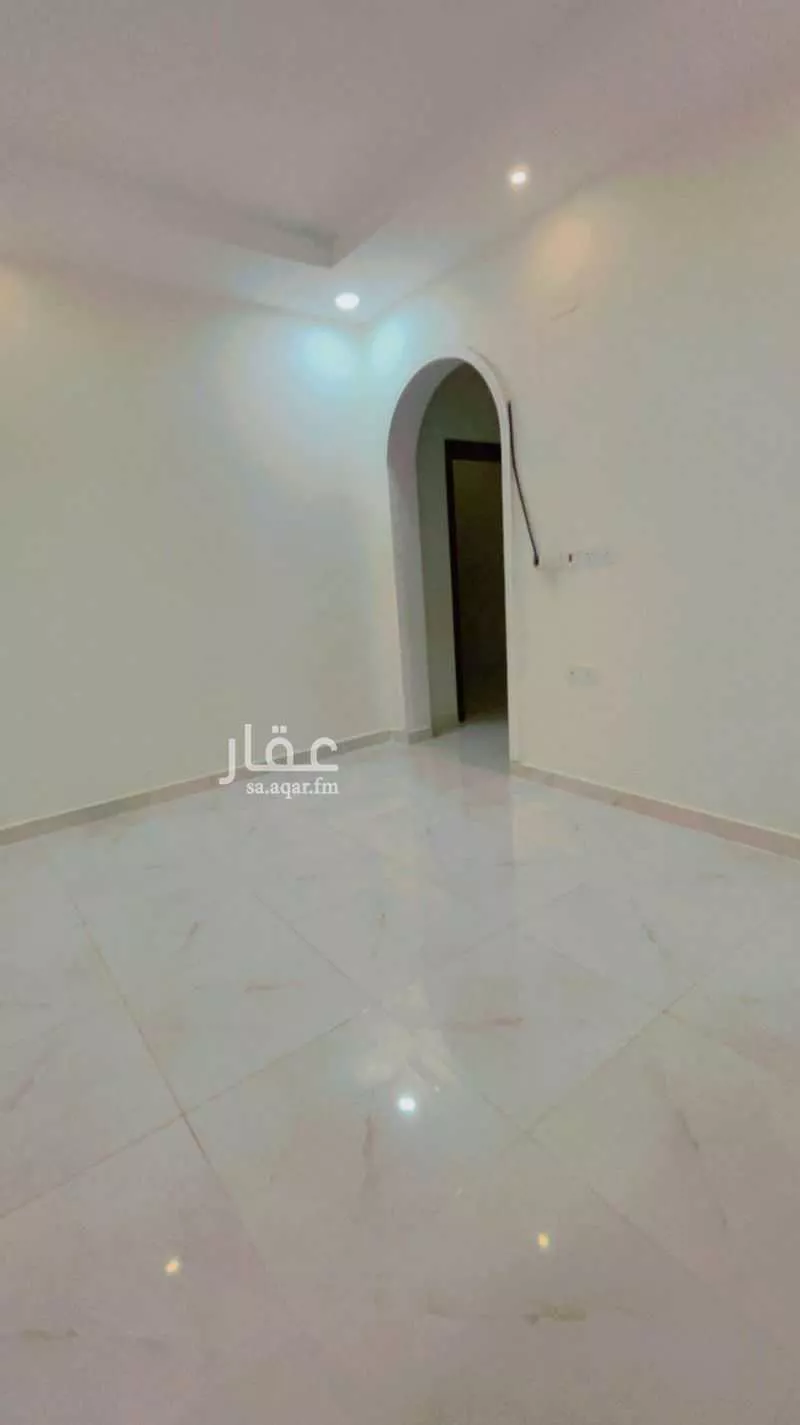 5 bedroom villa in As Salhiyah 9